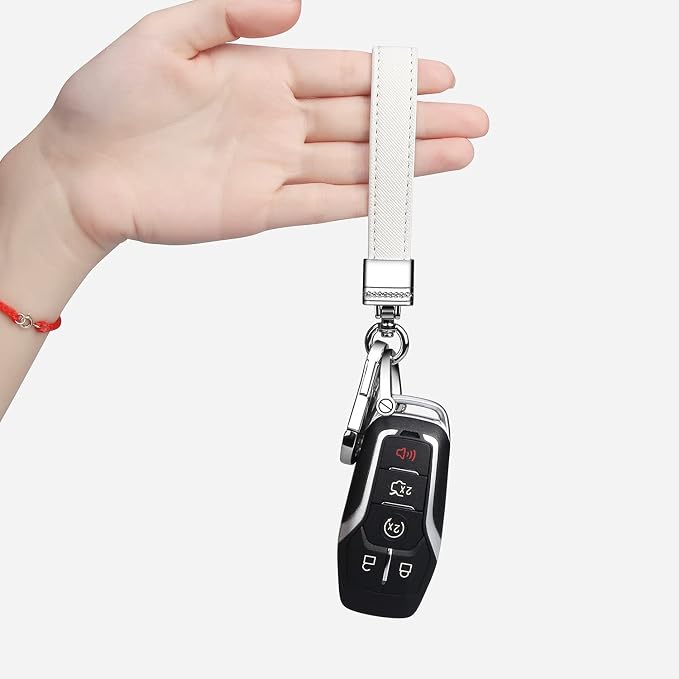 Genuine Leather Car Keychain,Universal Heavy Duty Metal Key Chain Accessories,Car Fob Key Keychain Holder with 360 Degree Rotatable Snap Swivel and Anti-Lost D-Ring for Men Women(White)