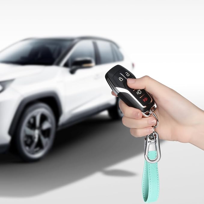 Genuine Leather Car Keychain,Universal Heavy Duty Metal Key Chain Accessories,Car Fob Key Keychain Holder with 360 Degree Rotatable Snap Swivel and Anti-Lost D-Ring for Men Women(Mint Green)