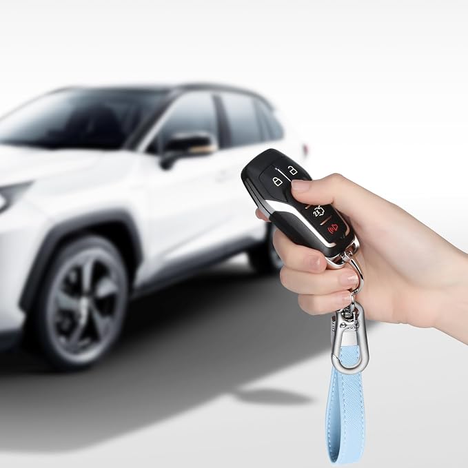 Genuine Leather Car Keychain,Universal Heavy Duty Metal Key Chain Accessories,Car Fob Key Keychain Holder with 360 Degree Rotatable Snap Swivel and Anti-Lost D-Ring for Men Women(Light Blue)