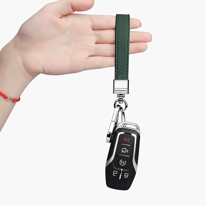 Genuine Leather Car Keychain,Universal Heavy Duty Metal Key Chain Accessories,Car Fob Key Keychain Holder with 360 Degree Rotatable Snap Swivel and Anti-Lost D-Ring for Men Women(Dark Green)