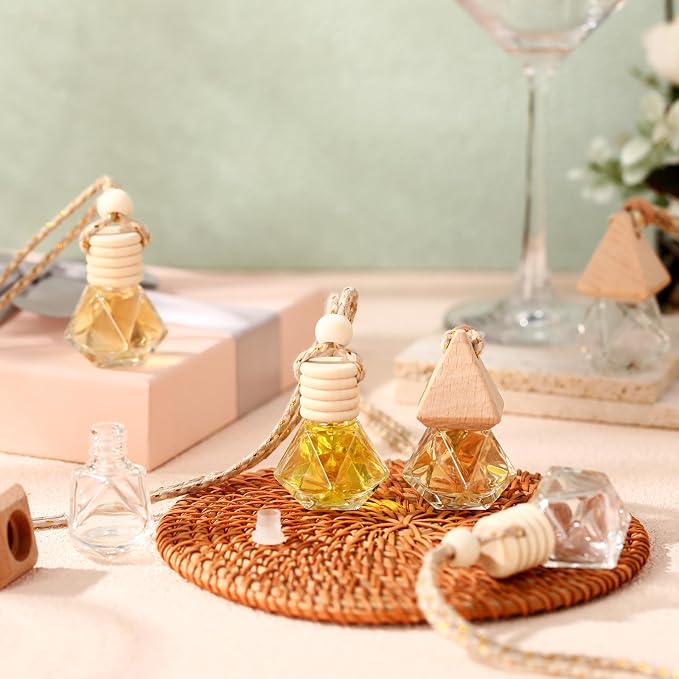 100 Pcs Car Air Fresheners Diffuser with Wooden Cap Empty Aromatherapy Diffuser Clear Car Fragrance Holder Pendant Hanging Perfume Fresheners Bottles for Decor(Diamond,Clear)