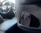 Car Trash Can with Lid, Cup Holder Garbage Can for Car, Garbage Bin Cars Accessories for Interior, Leakproof Small Trash Bin, Mini Trash Can for Cars, Home, Office (Carbon Fiber Pattern)