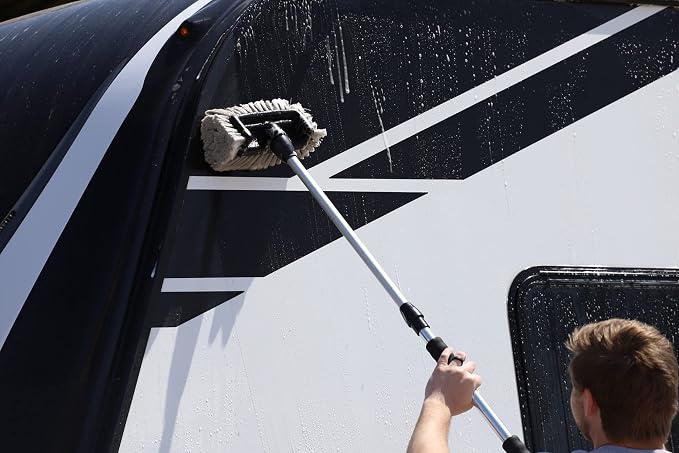 RV Wash & Seal - Clean, Streak-Free Finish, pH Neutral with High Foaming Formula, Provides A Deep Gloss Finish on RVs, Campers, Pop-ups, and Motorhomes, 1 Gallon (30240)