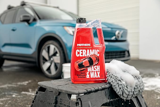 California Gold Ceramic Wash & Wax, 50 oz. – pH Neutral, Eco-Friendly, Super-Sudsy, Watermelon Scented, Boosts Beading, Enhances Gloss & Leaves a Streak-Free Shine, Foam Cannon Ready (05650)