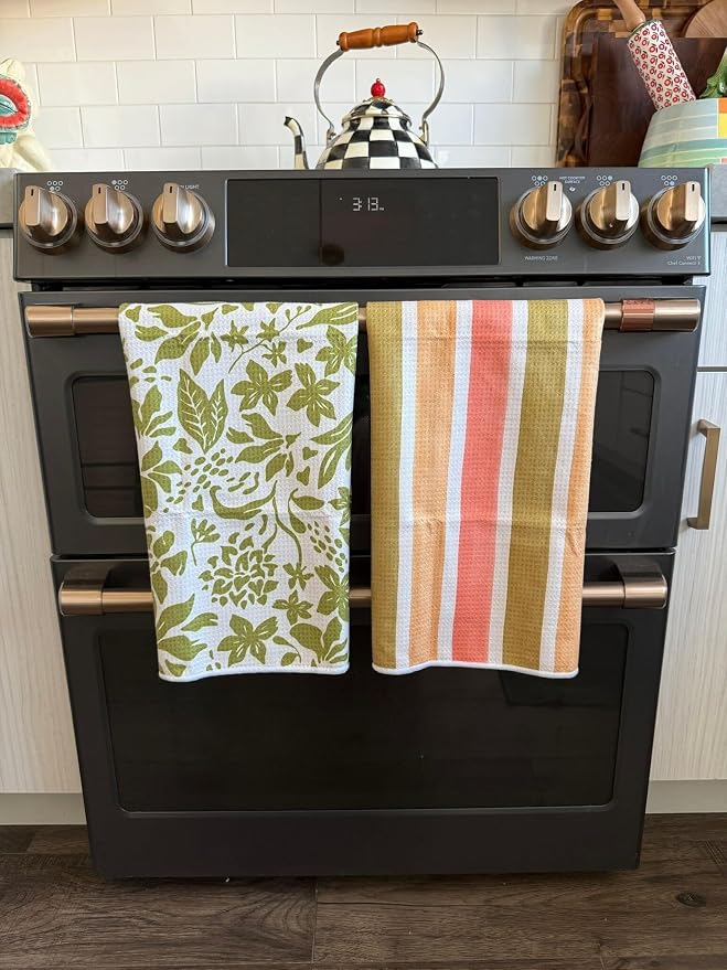 crae. Double Sided Microfiber Hand Towels, 17x27 Inches Waffle Design Kitchen Towels Set, Durable & Soft Fast Drying Hand Wash Cloth and Dishcloth for Everyday Use at Home (Pat & Tricky- Green/Cream)