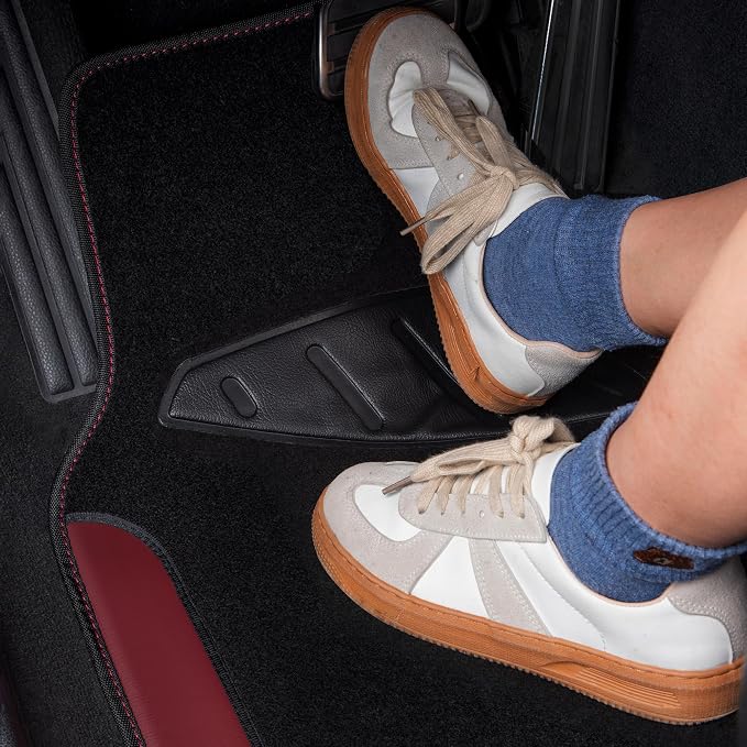 Waterproof Universal Fit Car Floor Mats, Car Mats Fit for SUV,Vans,sedans, Trucks,Set of 4pcs Car Carpet with Driver Heel Pad（Black and Burgundy）