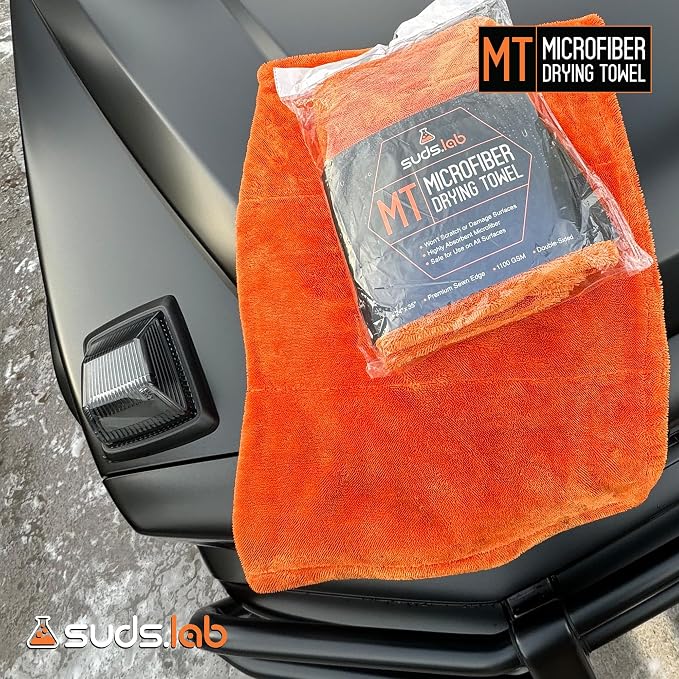 Large Microfiber Drying Towel (24 in x 35 in) Car Exterior Cleaning and Detailing Cloth, Safe On Plastic Trim, Glass, Carbon Fiber, Paint